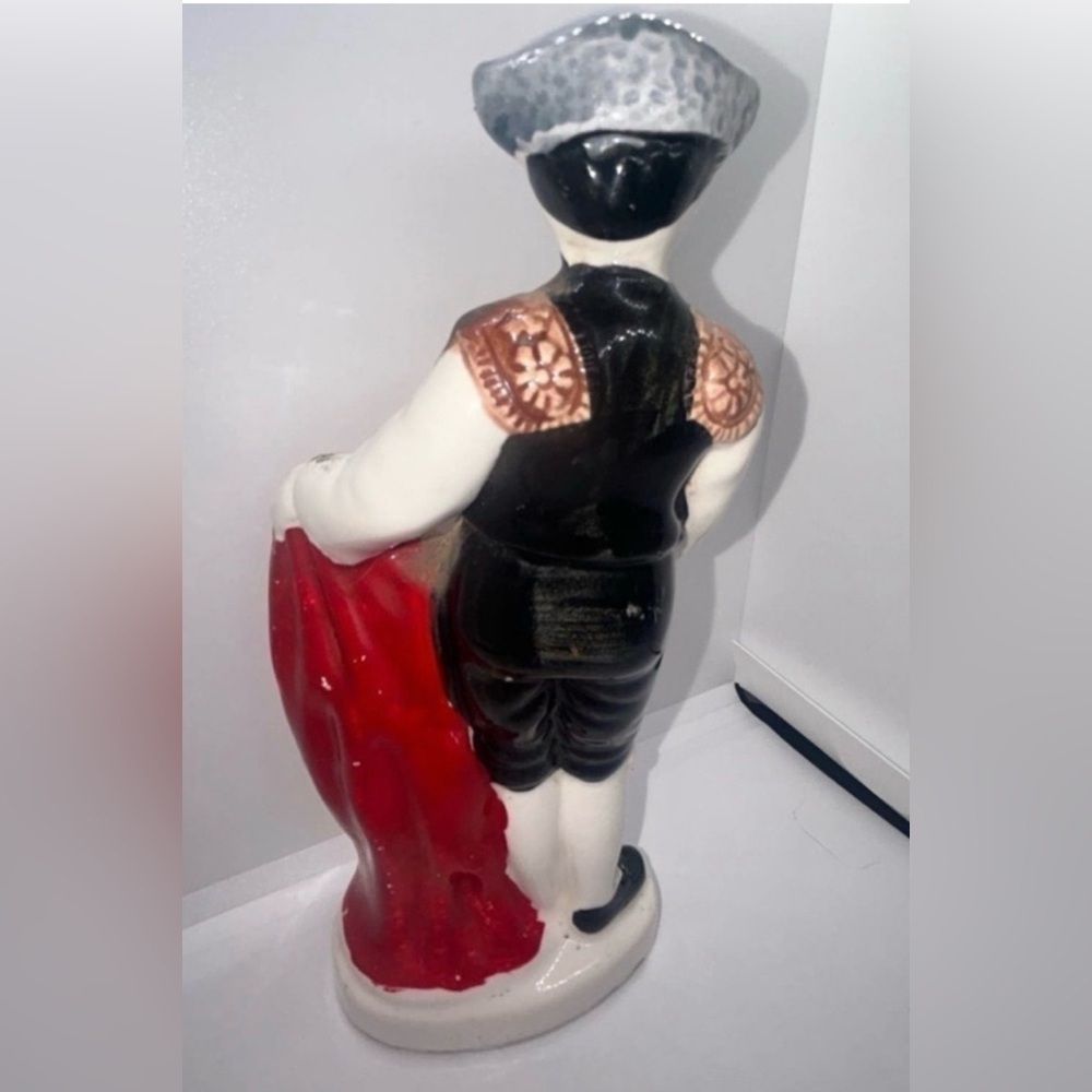 Vintage Mid Century Modern Matador Bullfighter Ceramic Figurine - Picture 5 of 9